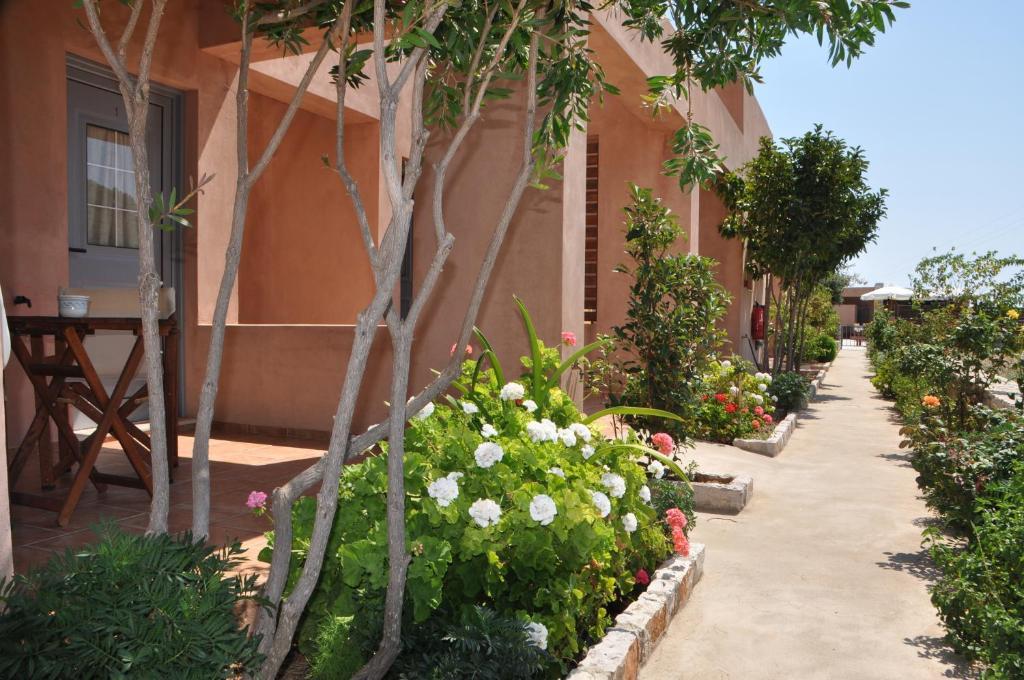 Petradi Aparthotel Livadi  Luaran gambar