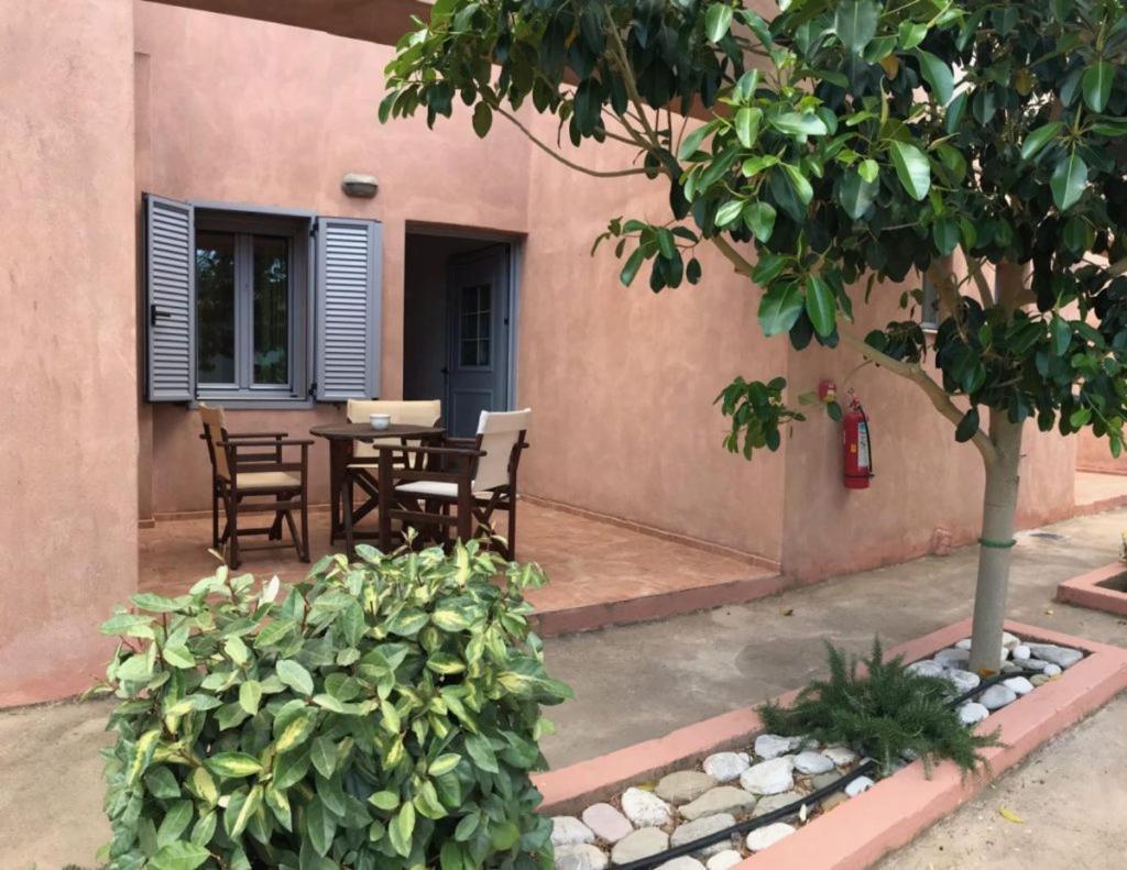 Petradi Aparthotel Livadi  Luaran gambar